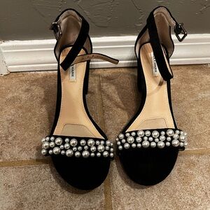 Alex Marie pearl heels size 6